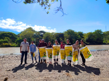 Communities join cleanup campaign in rivers of the Trifinio Region